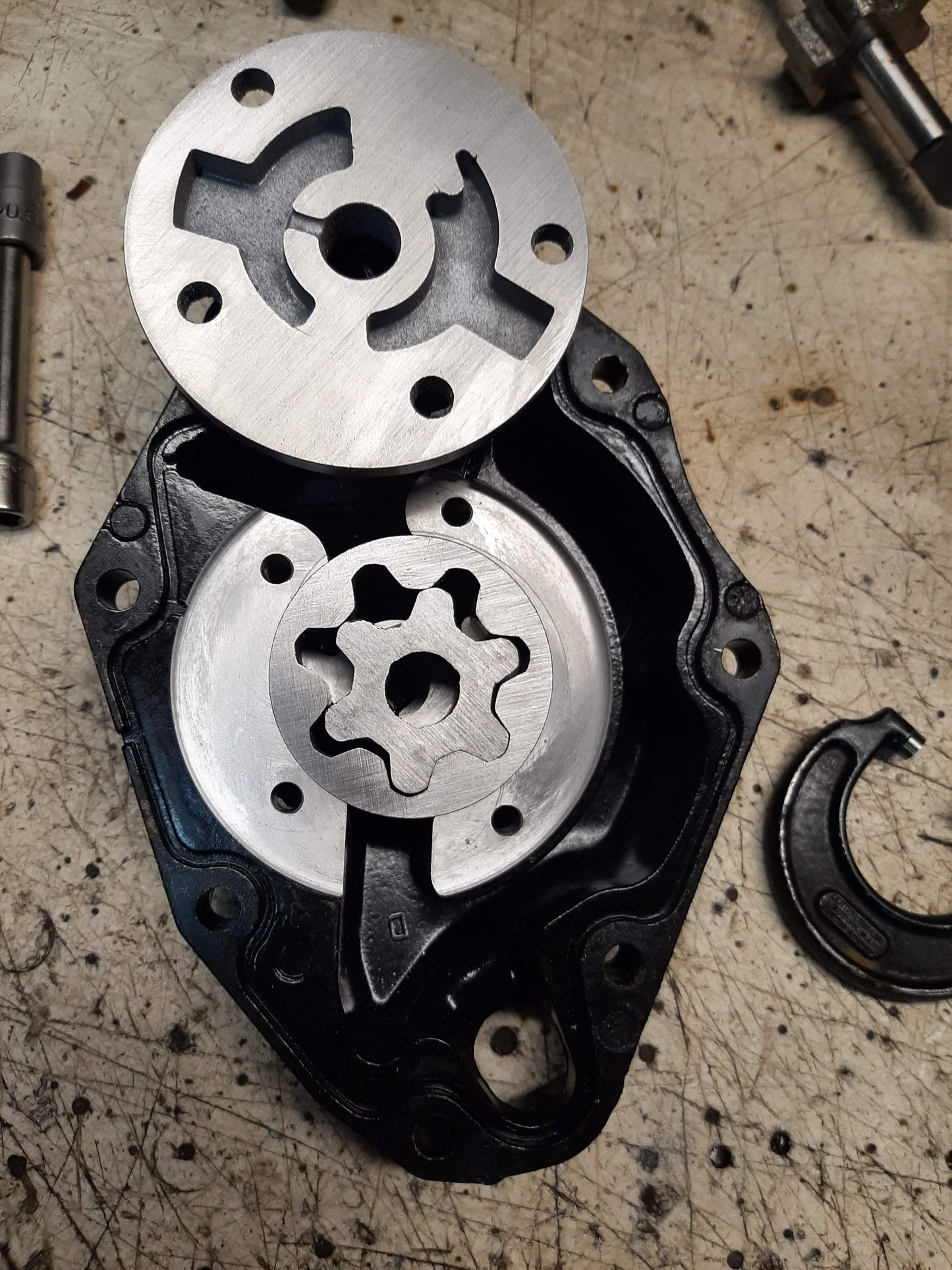 4tec oil pump case machining